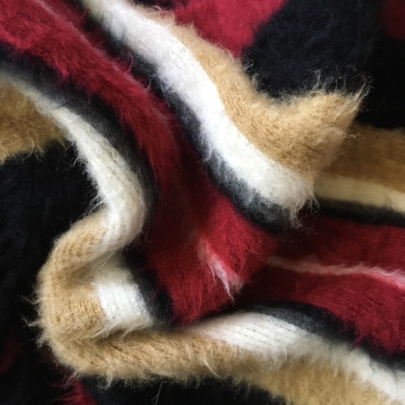 Vertical stripe camel red black & white soft scarf - Picture 5 of 8